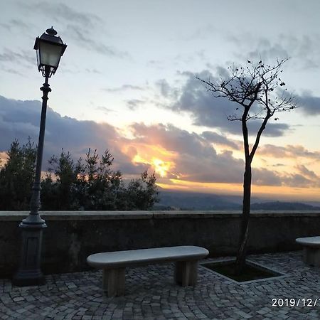 Relax Nell' Antico Borgo Villa Casperia Exterior foto