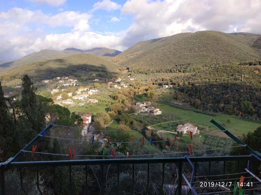 Relax Nell' Antico Borgo Villa Casperia Exterior foto